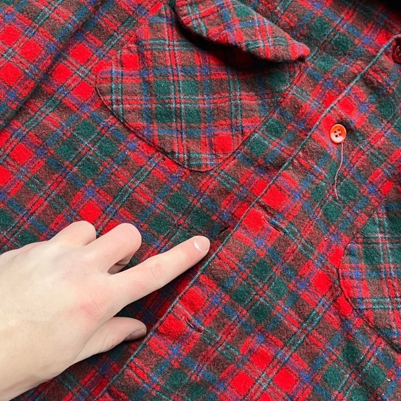 VTG Pendleton Wool Plaid Button Up Board Shirt Flap Pocket Loop Womens L HOLES! - Picture 8 of 12